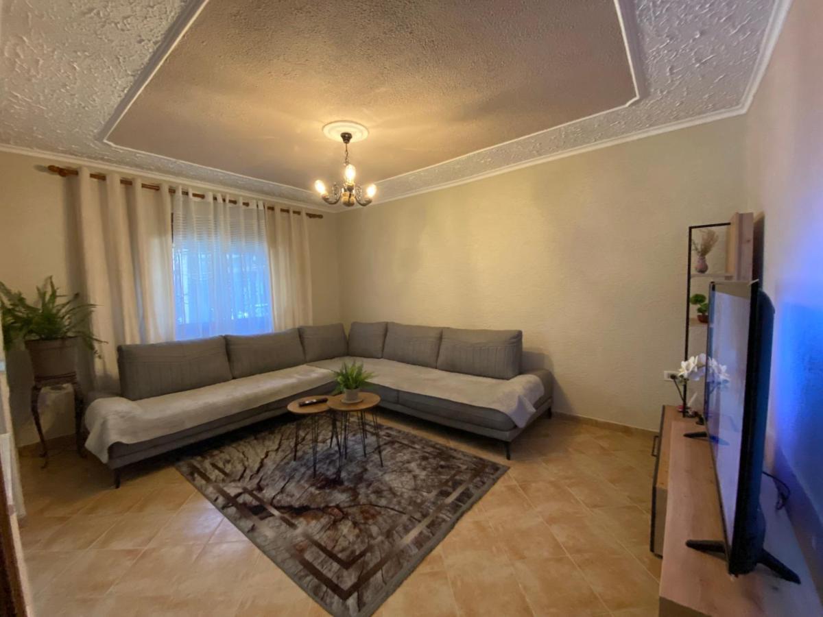 Lucas 2 Apartamento Tirana
